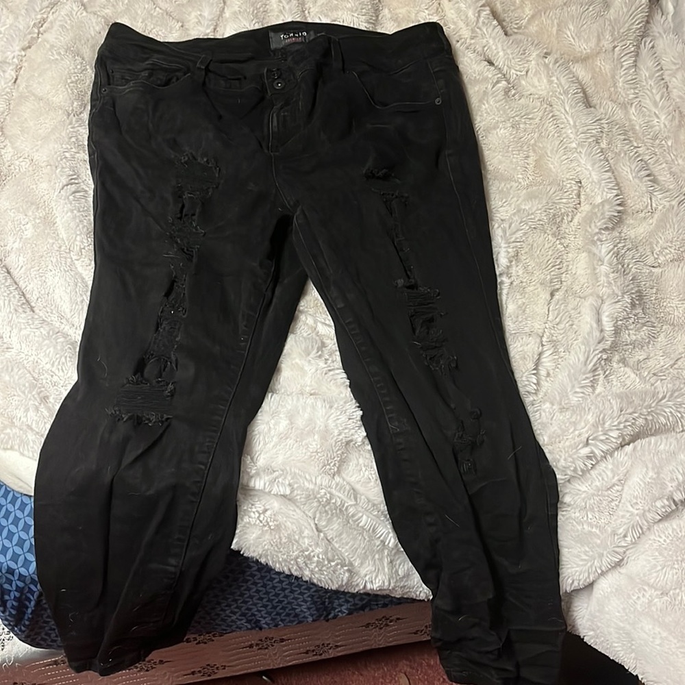Torrid 24 short black distressed jeans
